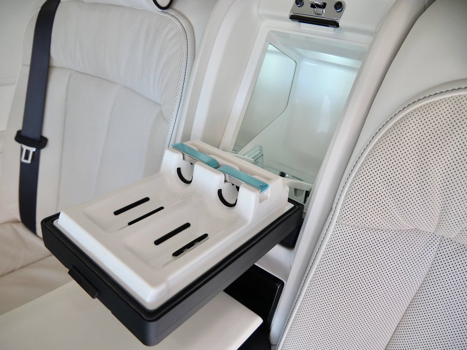 Used 2022 Rolls-Royce Phantom Extended Wheelbase w/ The Phantom Package RWD image 20