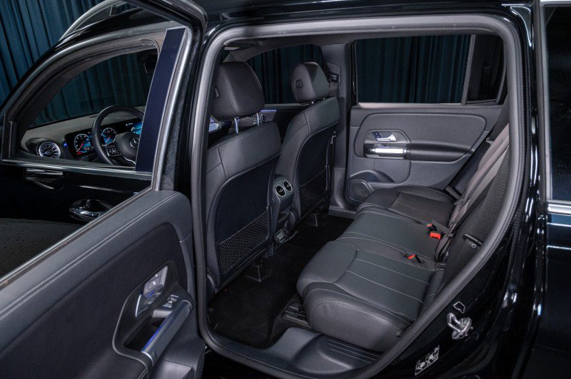 Certified 2023 Mercedes-Benz GLB 250 4MATIC image 24