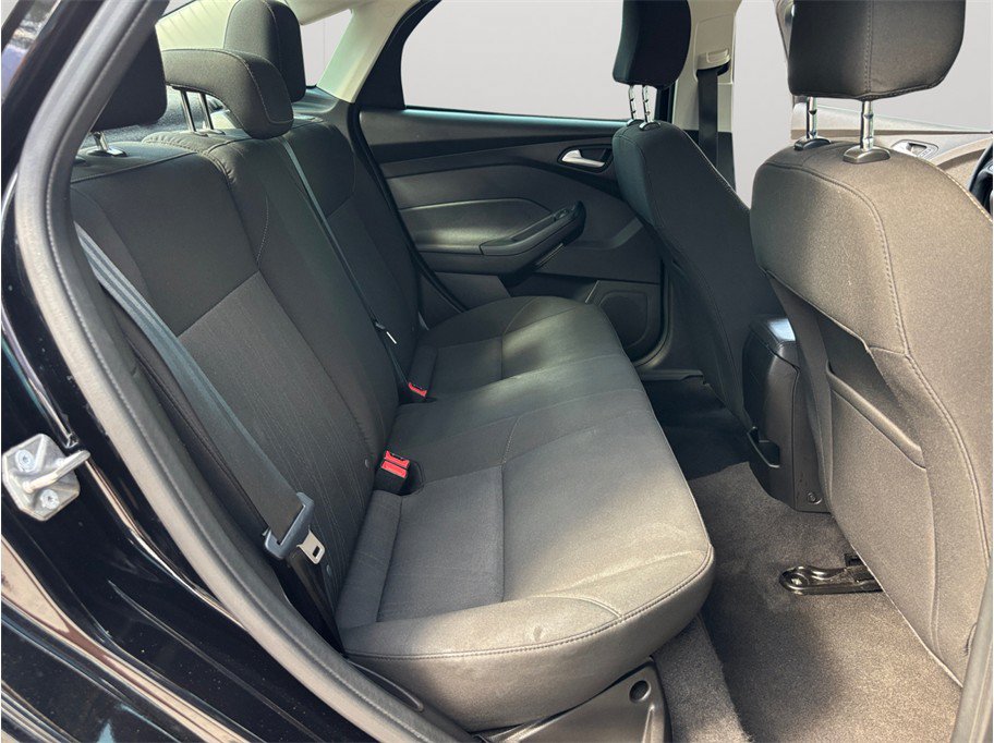 Used 2016 Ford Focus SE FWD image 31