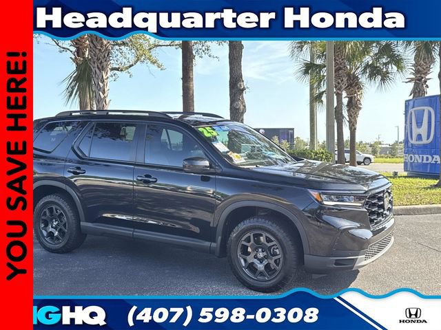 Certified 2025 Honda Pilot TrailSport image 1