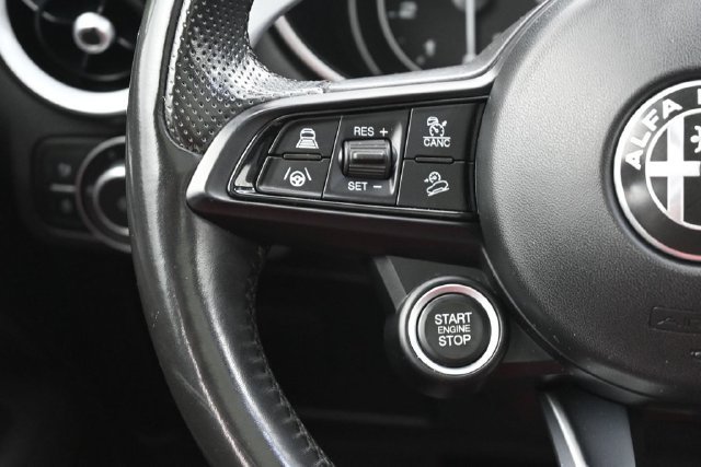 Used 2022 Alfa Romeo Stelvio Veloce AWD/4WD image 18