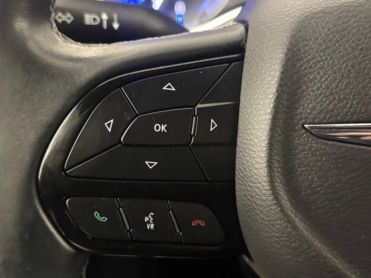 Used 2018 Chrysler Pacifica Touring-L w/ Premium Audio Group image 25