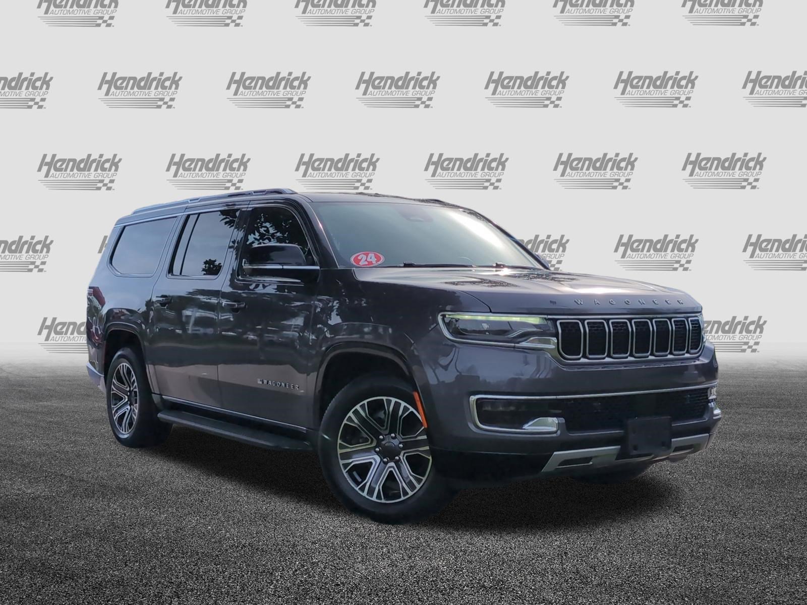 Used 2024 Jeep Wagoneer L Series II w/ Flexible Seating Group AWD/4WD image 2