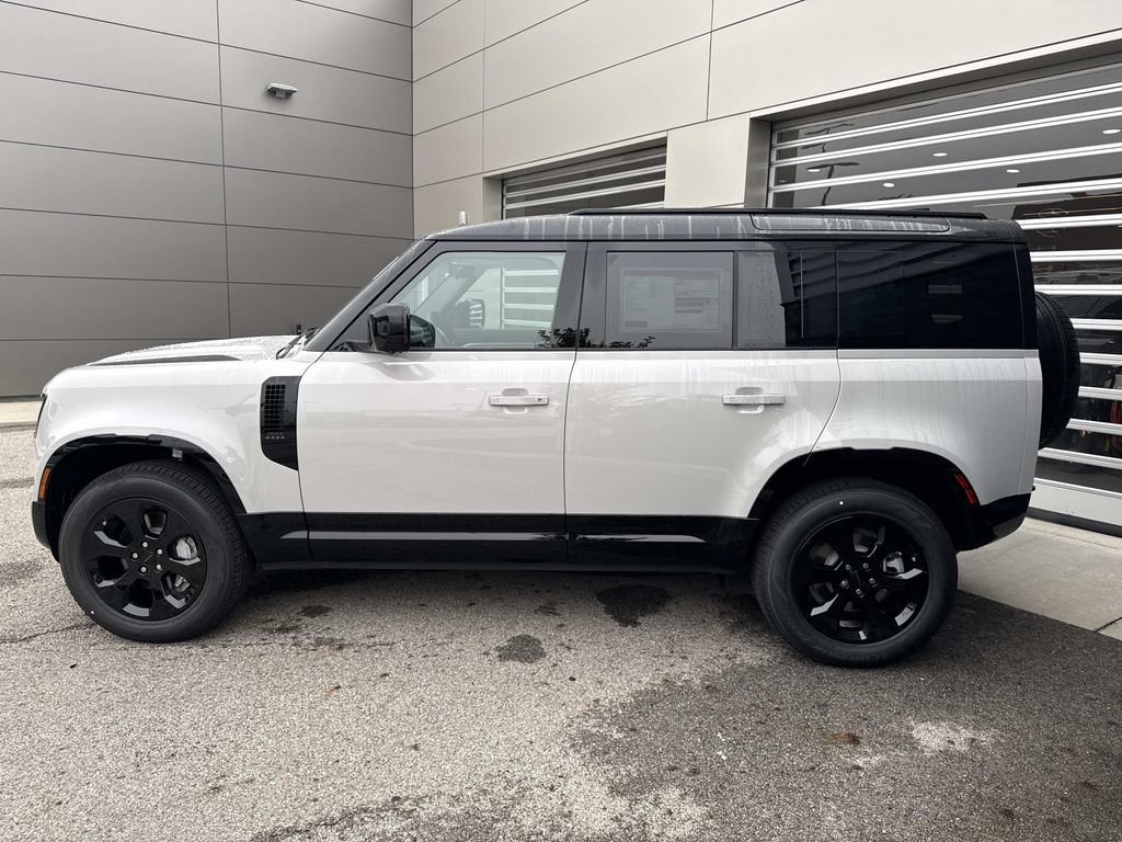 New 2026 Land Rover Defender 110 X-Dynamic SE AWD/4WD image 4