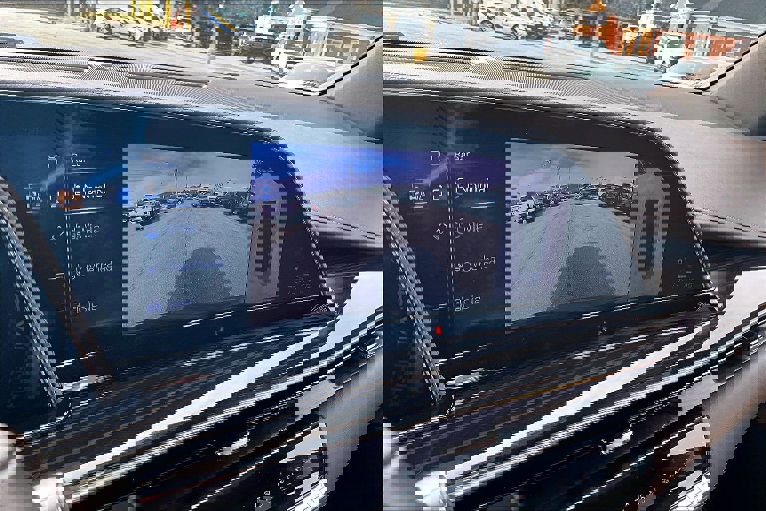 Used 2023 Cadillac Escalade Premium Luxury image 21