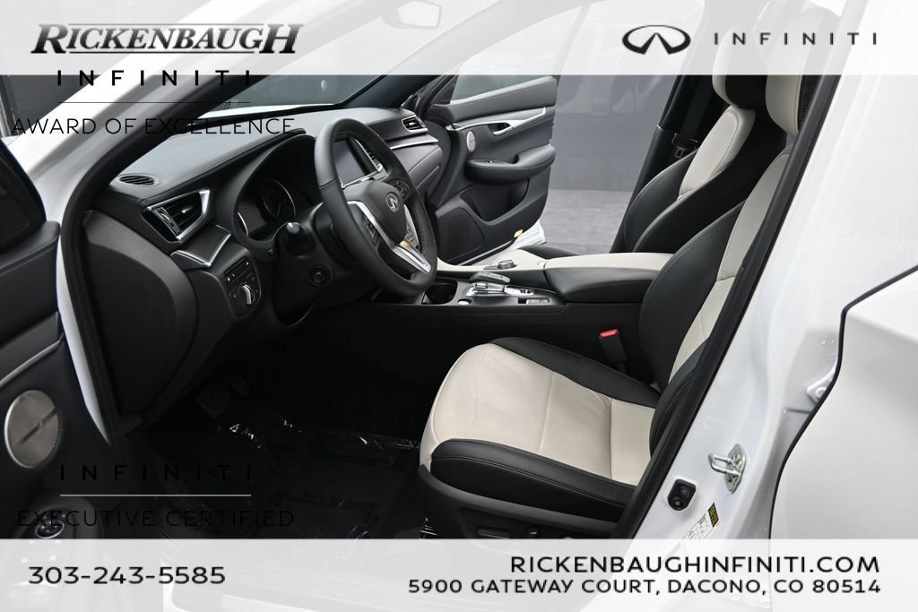 Certified 2025 INFINITI QX55 Essential w/ Accent Package AWD/4WD image 11