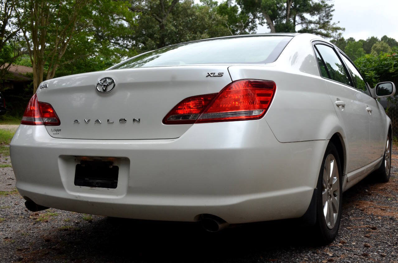Used 2006 Toyota Avalon XLS FWD image 6