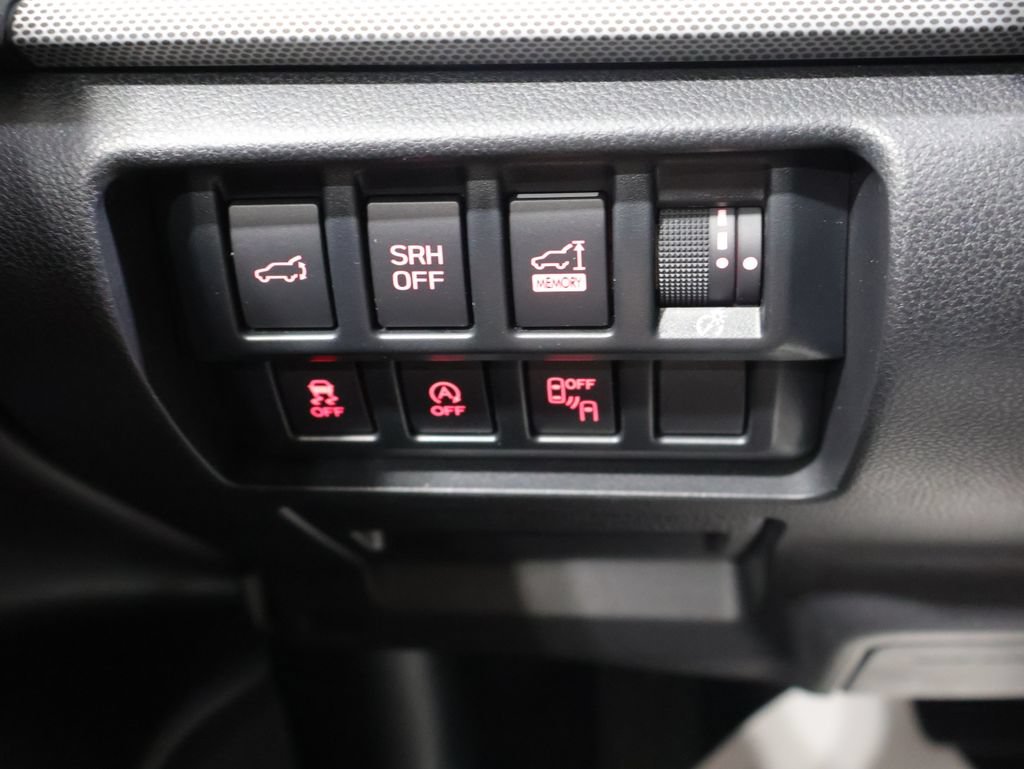 Used 2020 Subaru Forester Limited w/ Popular Package #3 AWD/4WD image 32