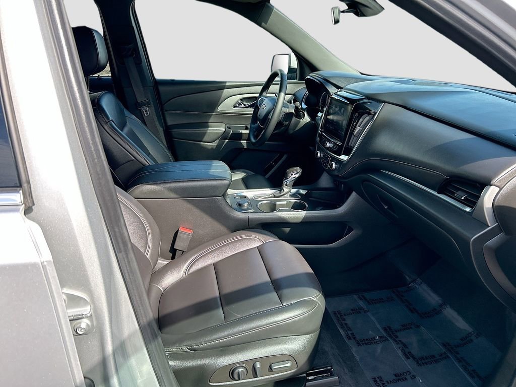 Used 2022 Chevrolet Traverse LT AWD/4WD image 28