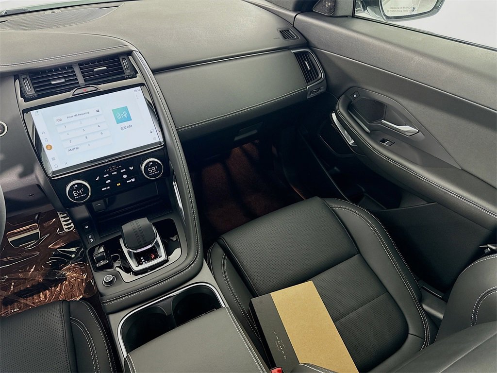 New 2024 Jaguar E-PACE R-Dynamic SE image 24