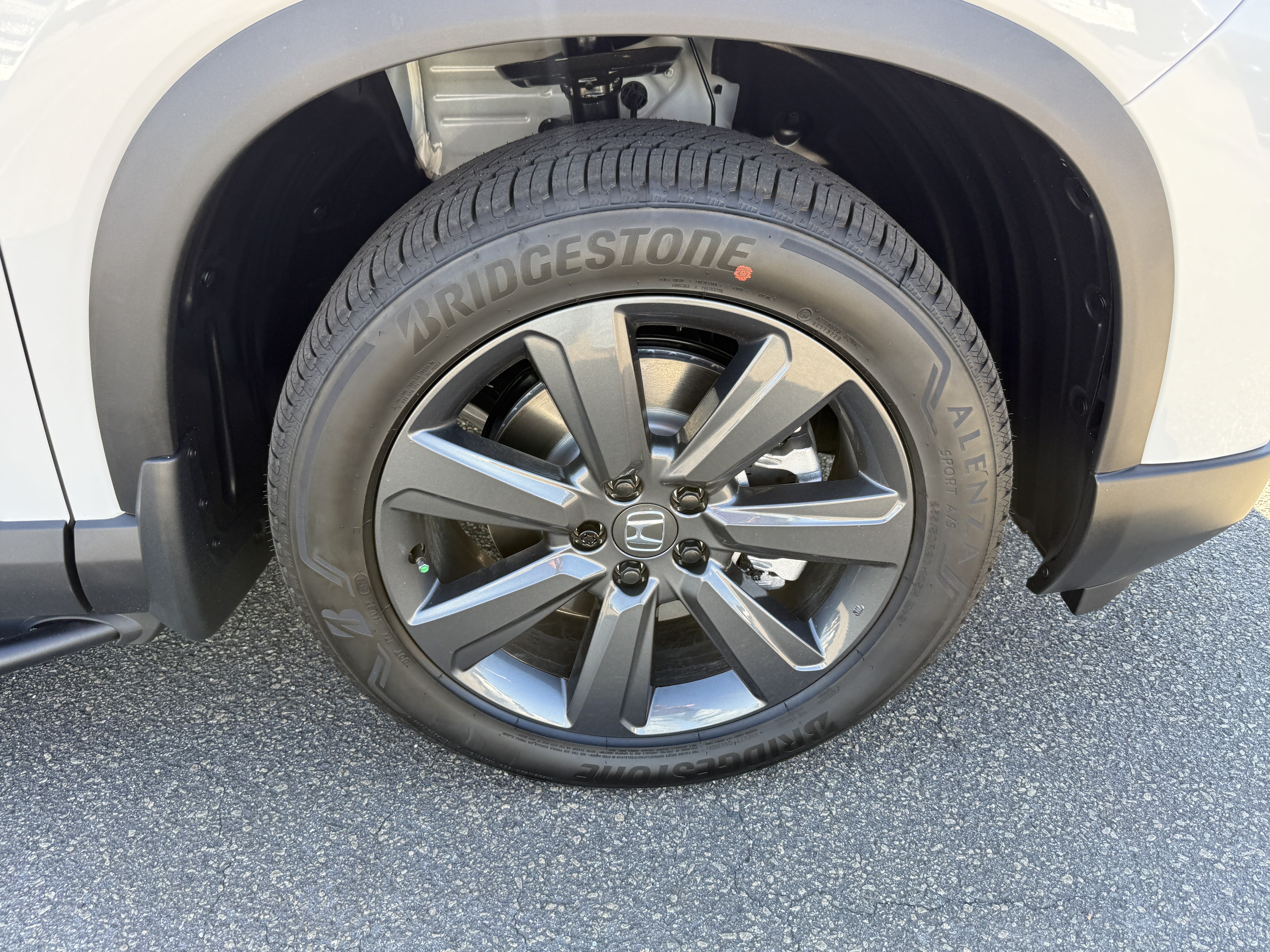 New 2026 Honda Pilot Sport image 13