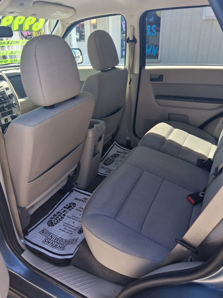 Used 2011 Ford Escape XLT AWD/4WD image 6