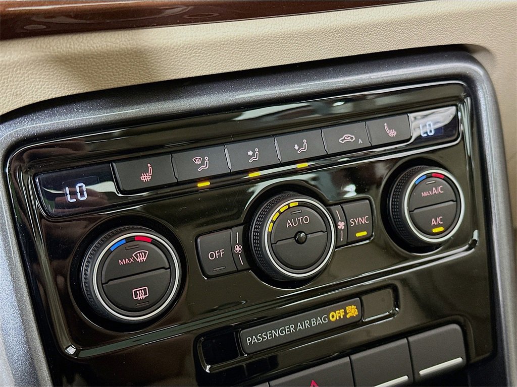 Used 2017 Volkswagen Beetle 1.8T SEL image 19