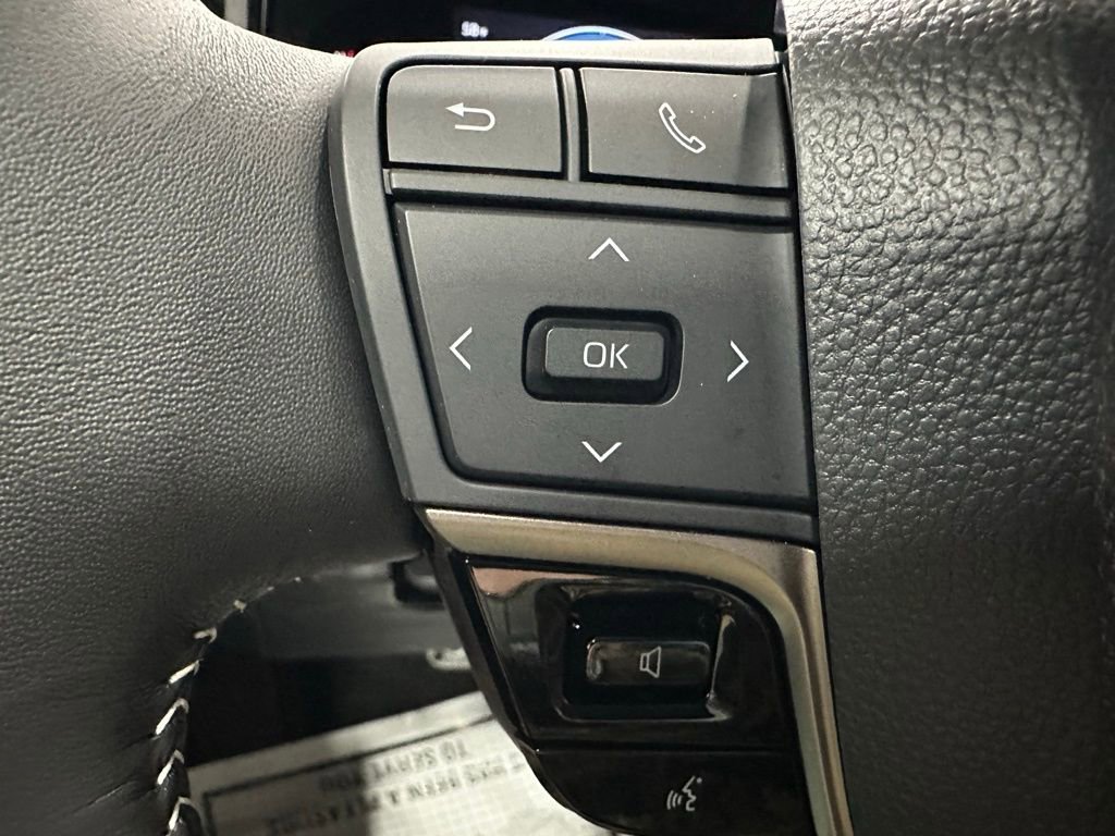 Used 2026 Toyota Camry SE image 19