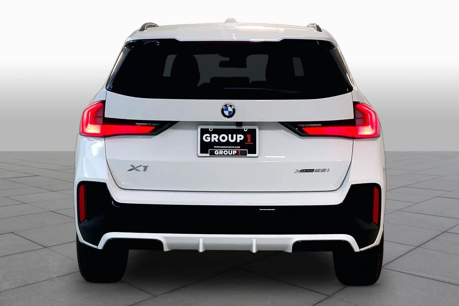 New 2026 BMW X1 xDrive28i w/ M Sport Package AWD/4WD image 4