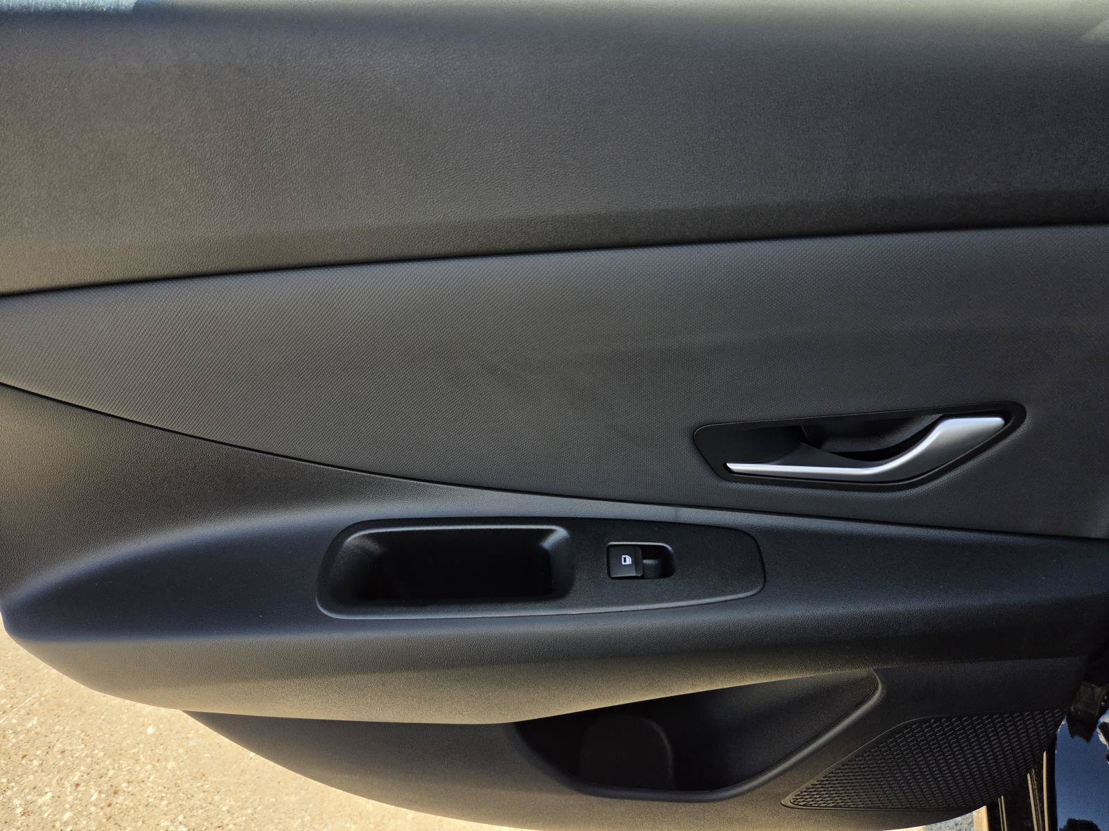 New 2026 Hyundai Elantra Limited FWD image 10