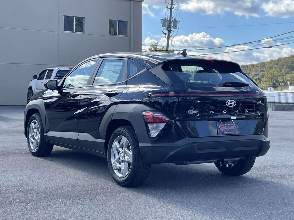 New 2026 Hyundai Kona SE image 3