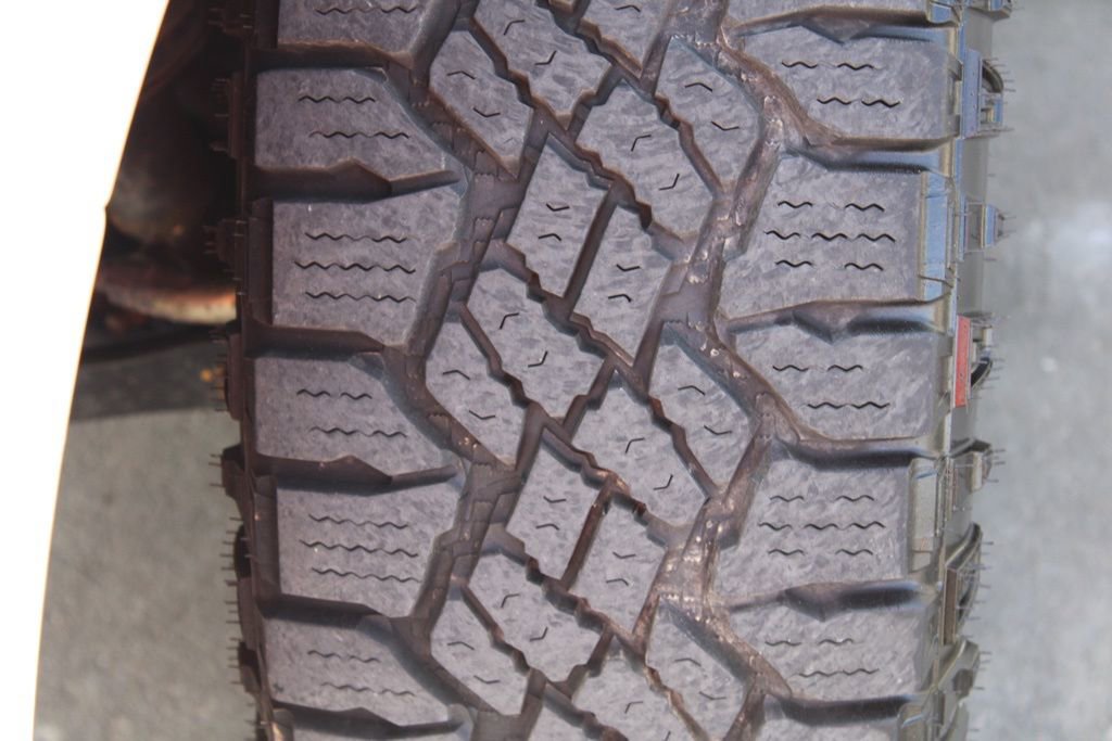 Used 2020 Nissan Frontier SV w/ Midnight Edition Floor Mats image 14