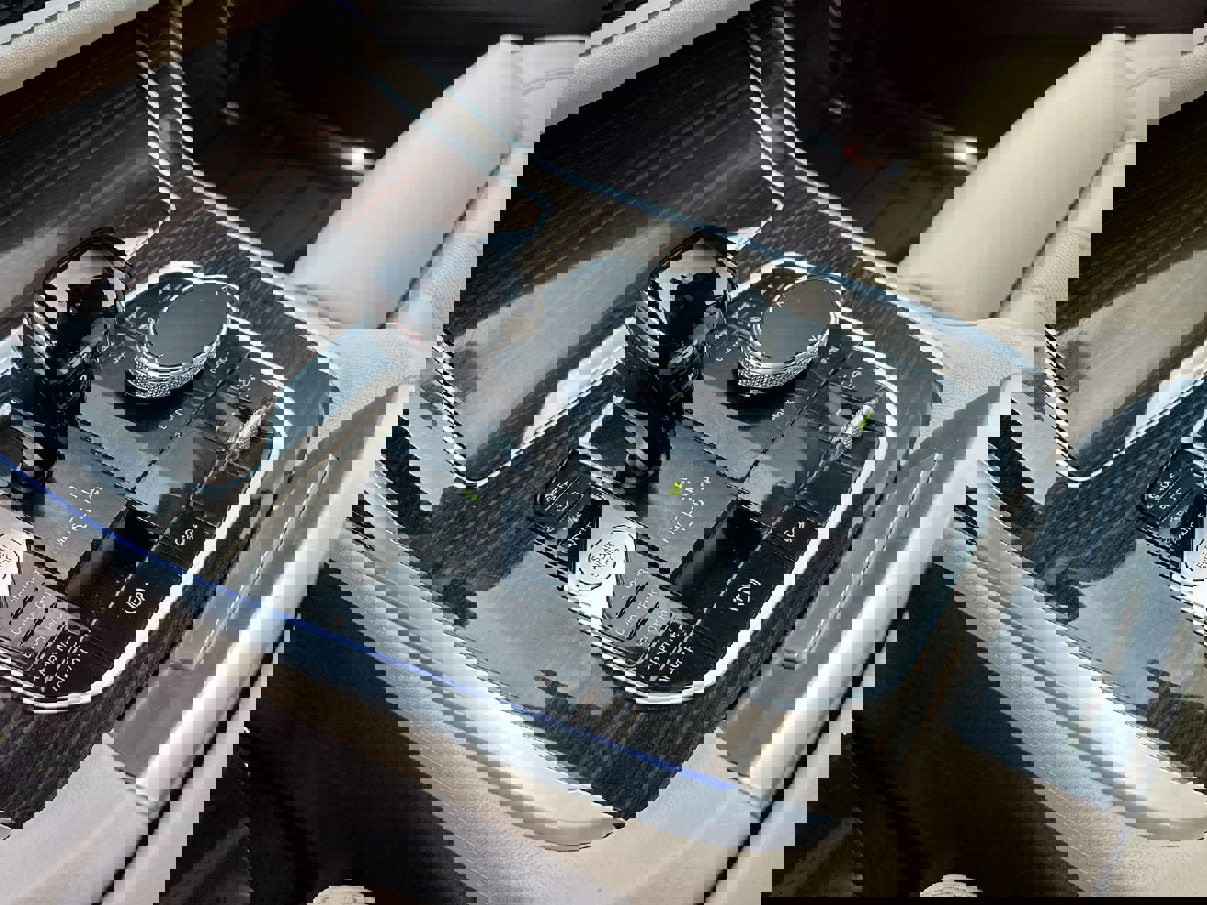 Used 2019 BMW X7 xDrive40i w/ Cold Weather Package image 20