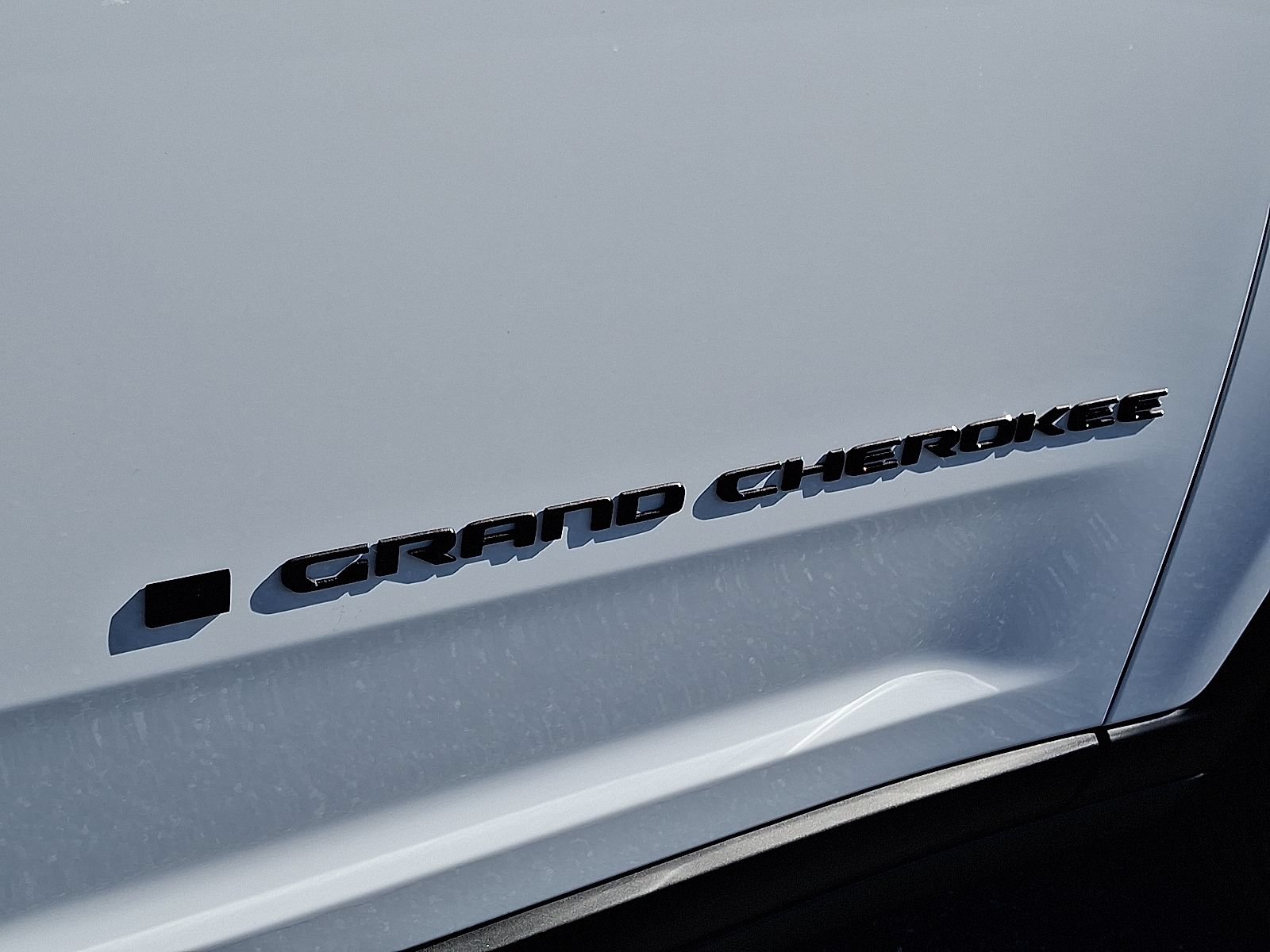 New 2025 Jeep Grand Cherokee L Limited w/ Luxury Tech Group II AWD/4WD image 13