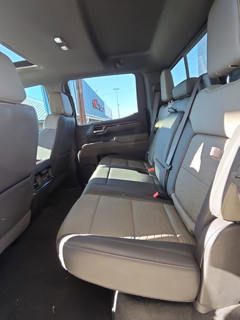 Used 2025 Chevrolet Silverado 1500 ZR2 image 10