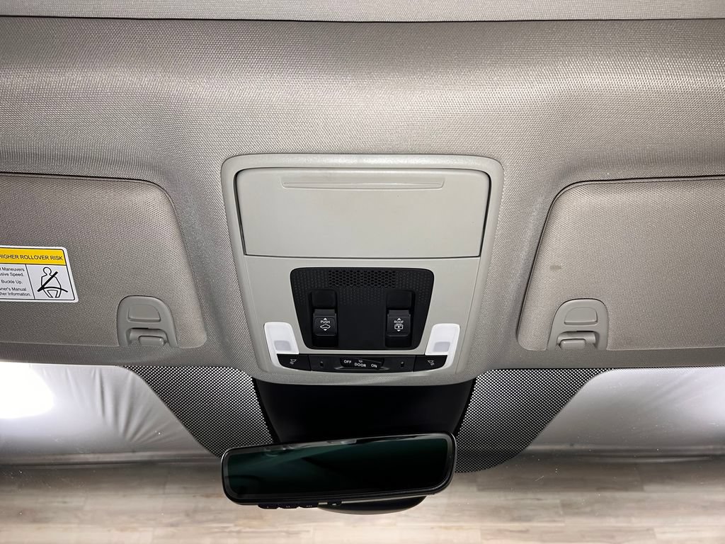 Used 2023 Honda Pilot Touring image 18