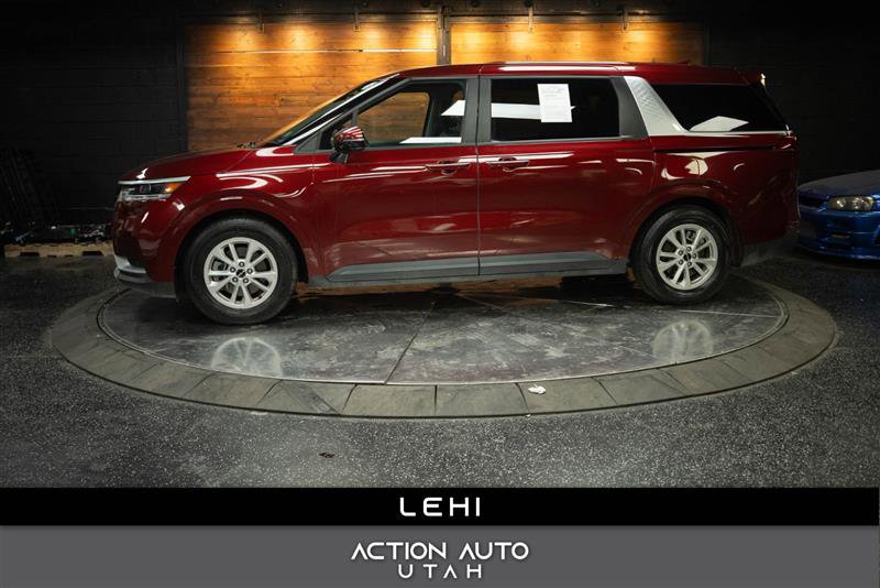 Used 2024 Kia Carnival LX image 1