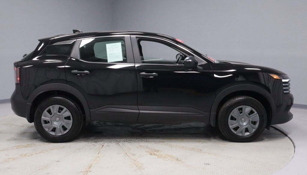 Certified 2025 Nissan Kicks S image 11