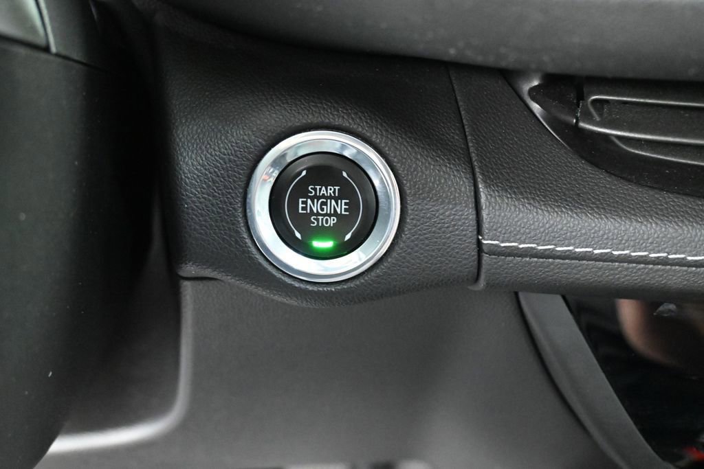 Used 2021 Buick Envision Essence w/ Sport Touring Package AWD/4WD image 42