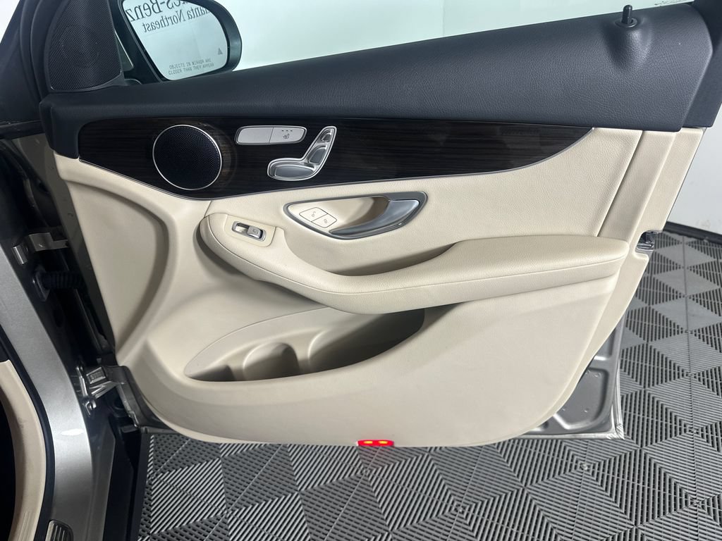 Certified 2022 Mercedes-Benz GLC 300 image 15