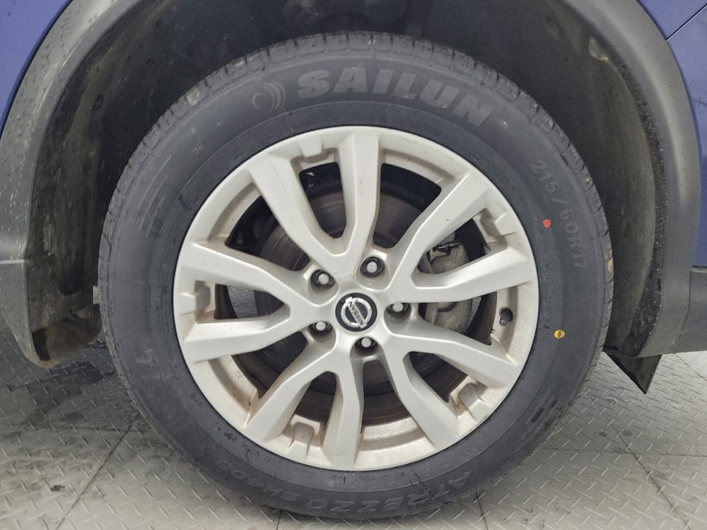 Used 2020 Nissan Rogue Sport SV w/ All-Weather Package FWD image 31