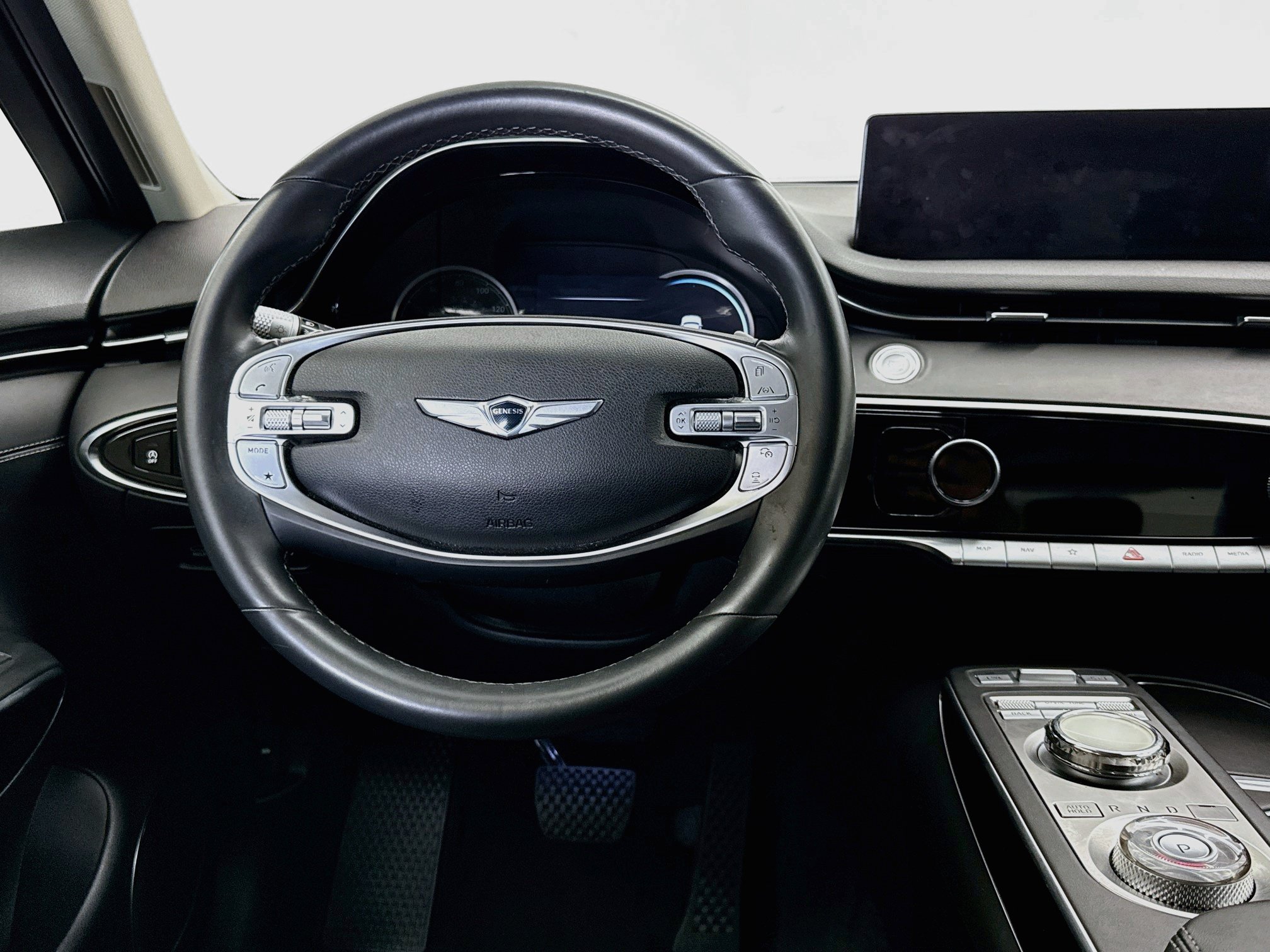 Used 2025 Genesis GV70 2.5T AWD/4WD image 18