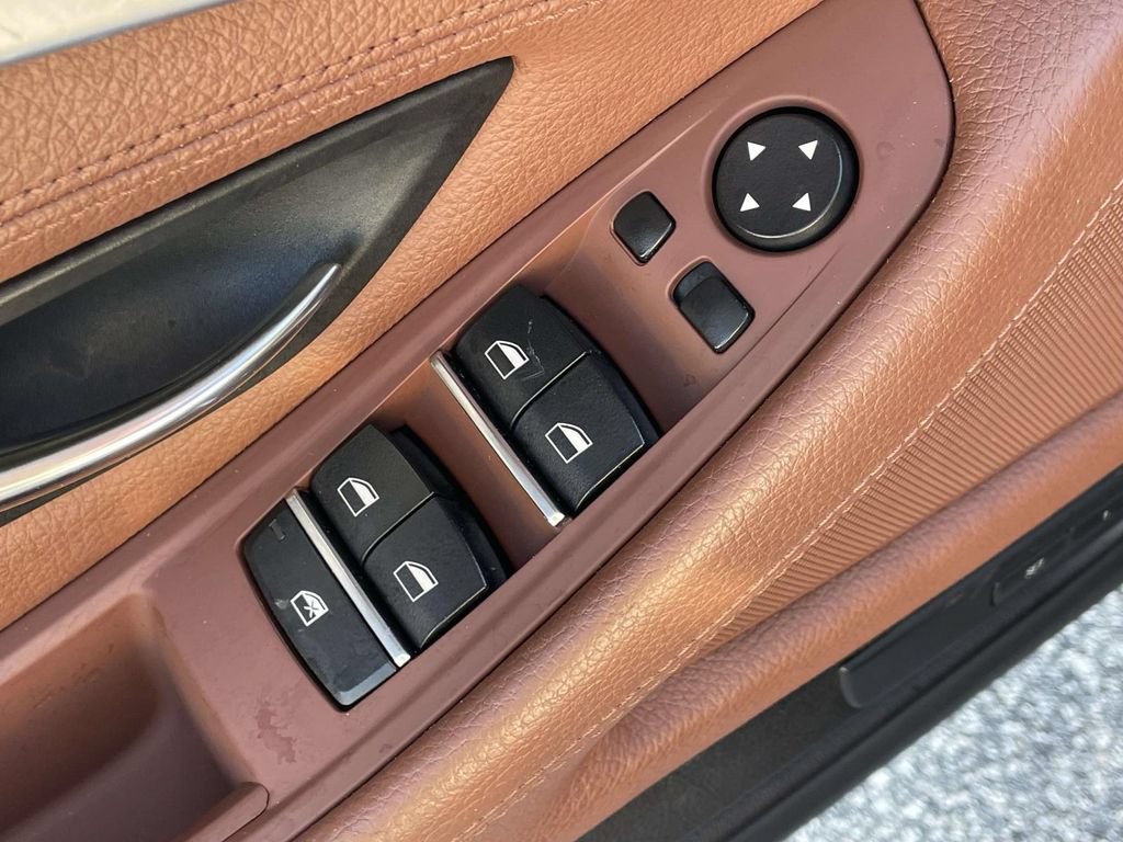 Used 2016 BMW 528i xDrive Sedan AWD/4WD image 18