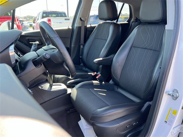 Used 2022 Chevrolet Trax LT w/ Sport Edition image 18