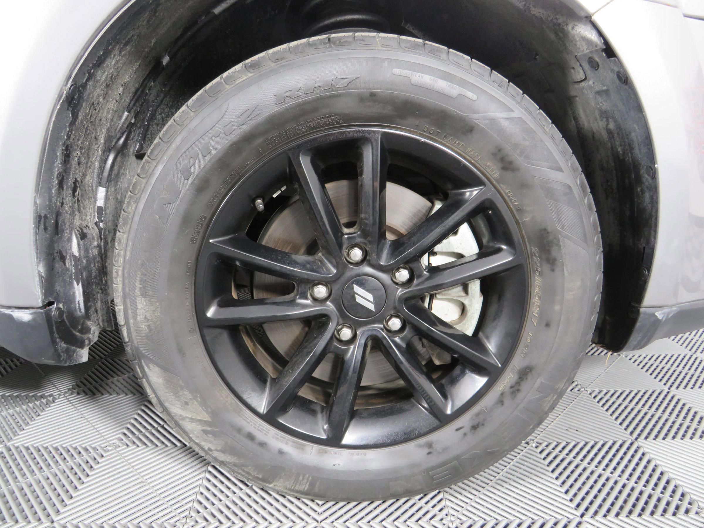 Used 2019 Dodge Journey SE w/ Blacktop Package FWD image 47
