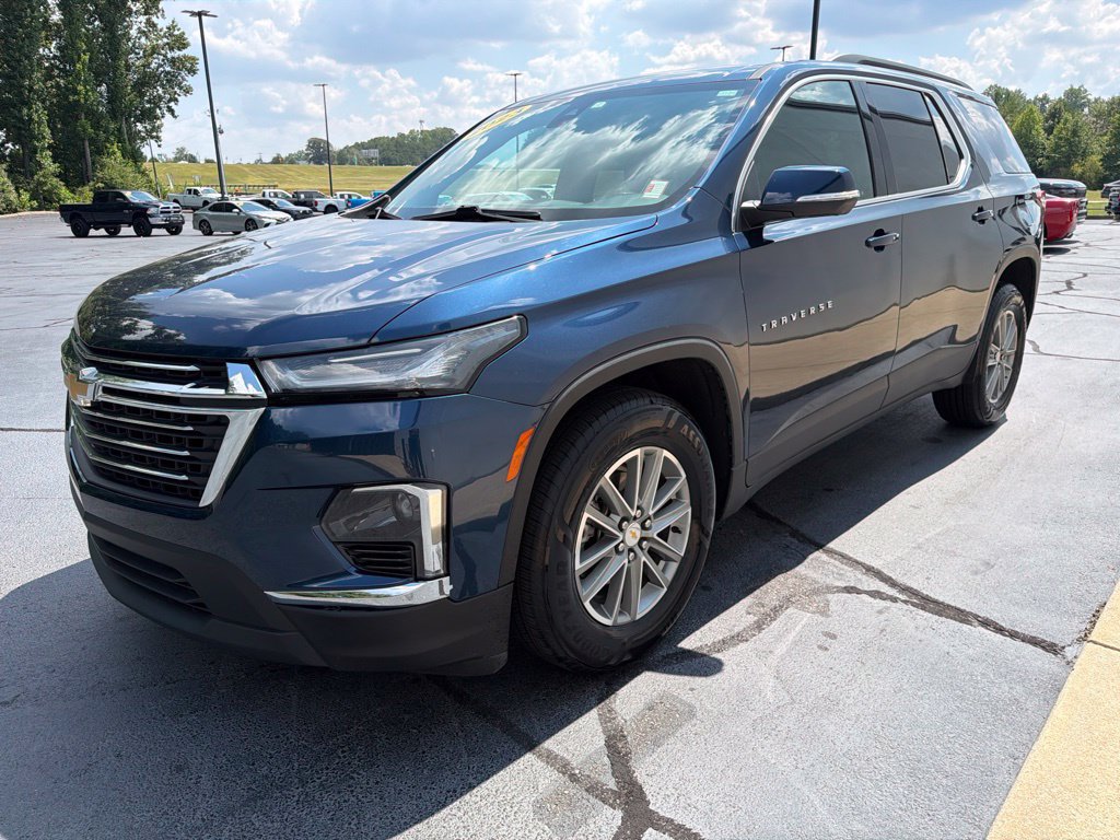 Used 2023 Chevrolet Traverse LT FWD image 4