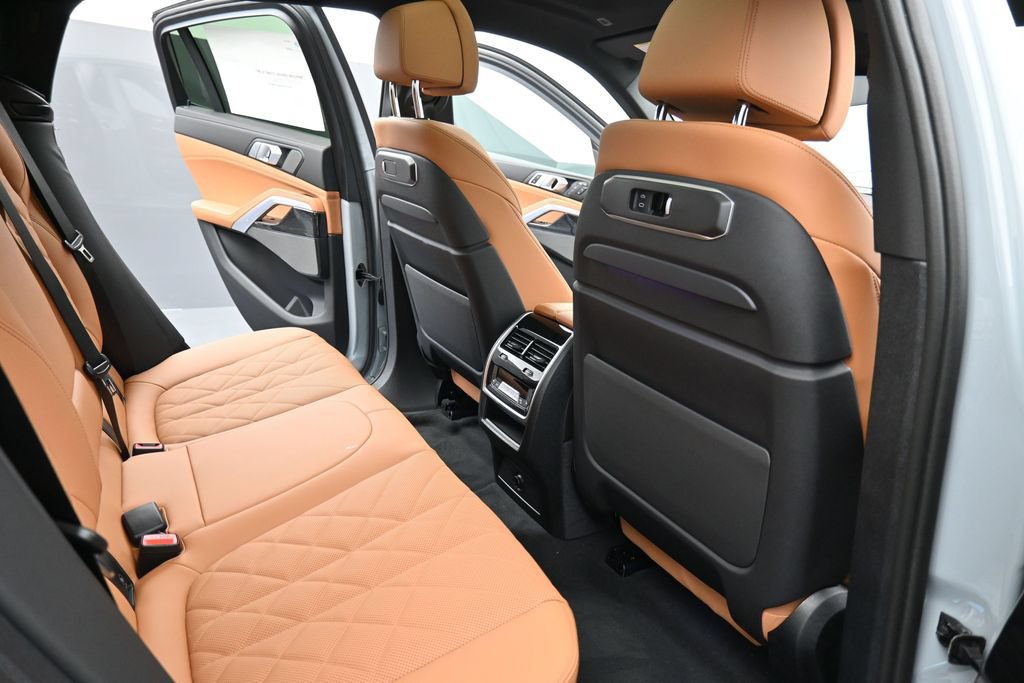 New 2027 BMW X6 xDrive40i AWD/4WD image 19