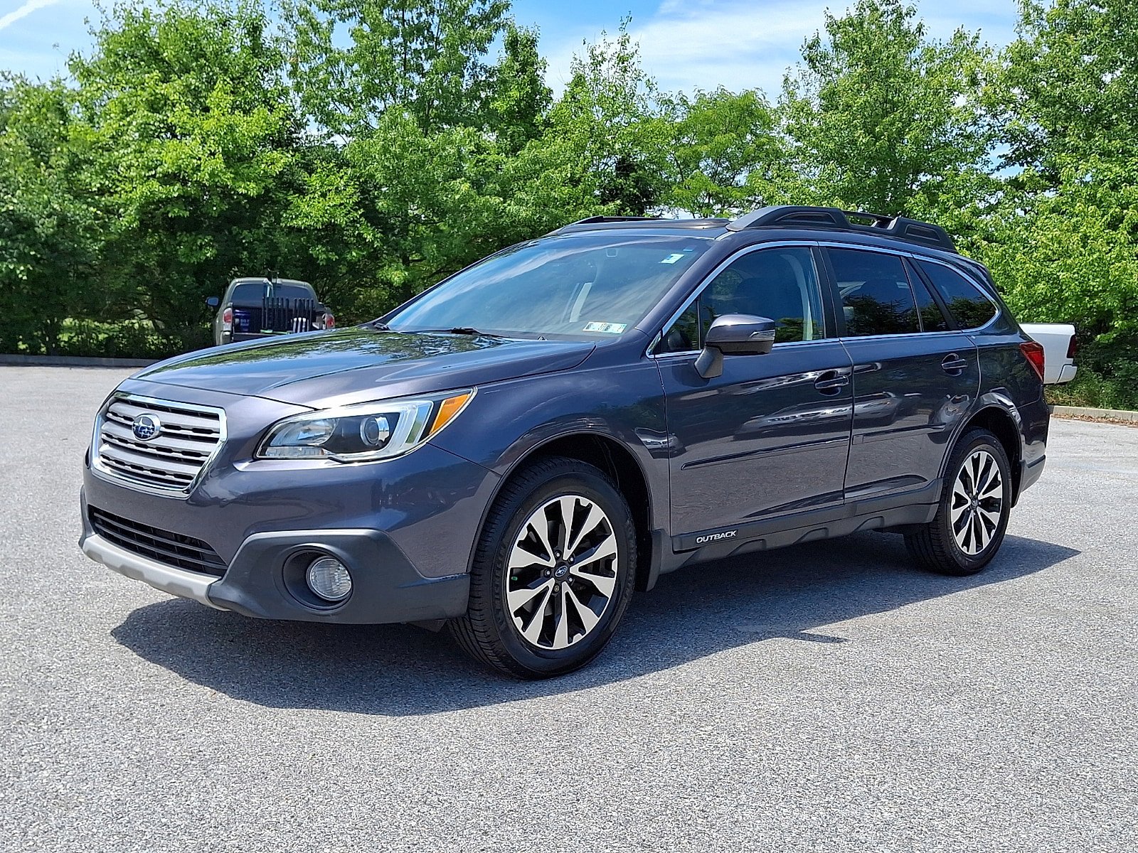 Used 2017 Subaru Outback 3.6R Limited AWD/4WD image 3