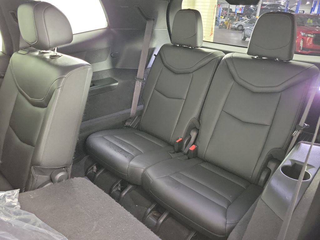 Used 2024 Cadillac XT6 Luxury w/ LPO, Floor Liner Package AWD/4WD image 11