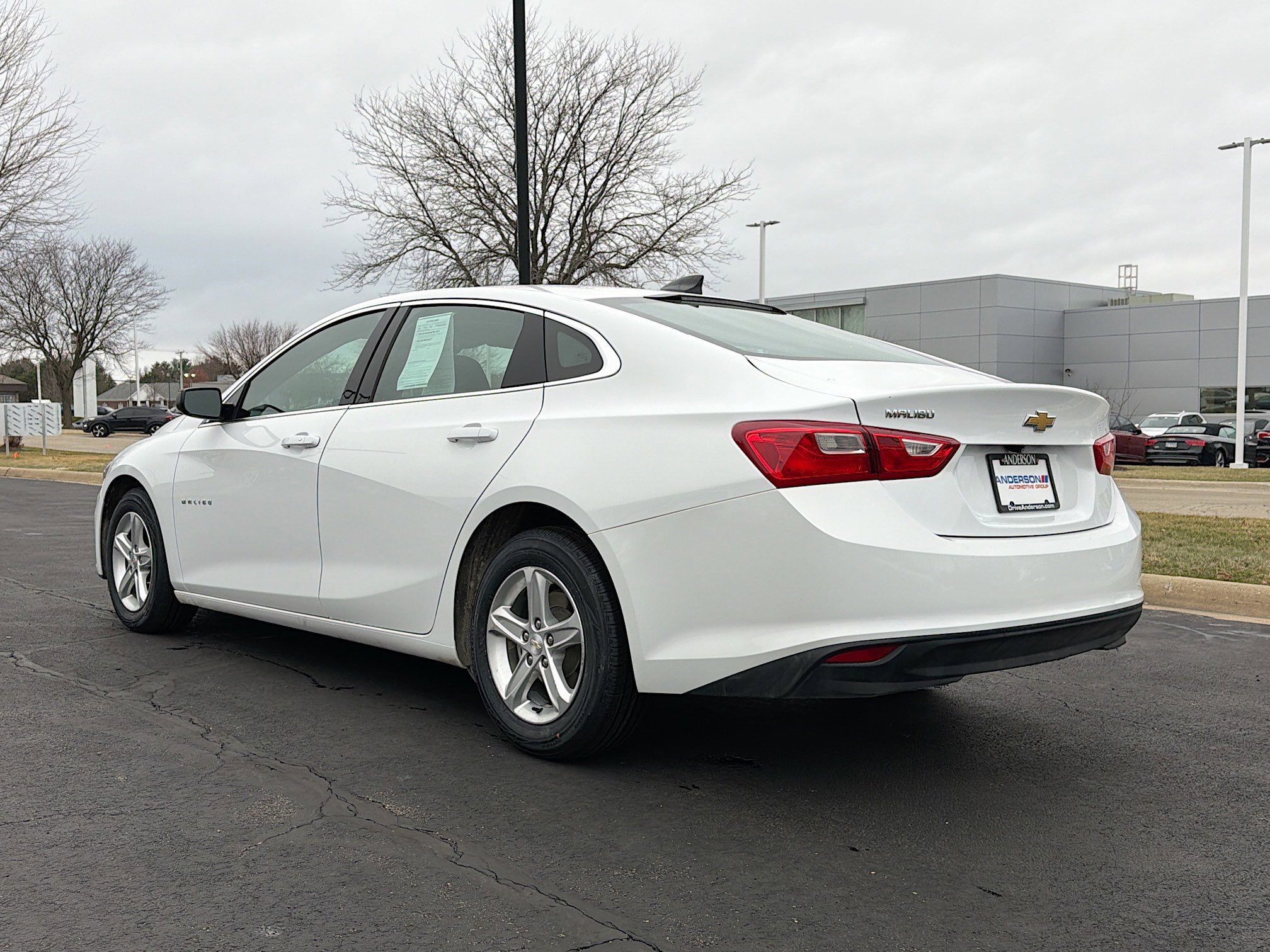 Used 2023 Chevrolet Malibu LS FWD image 2