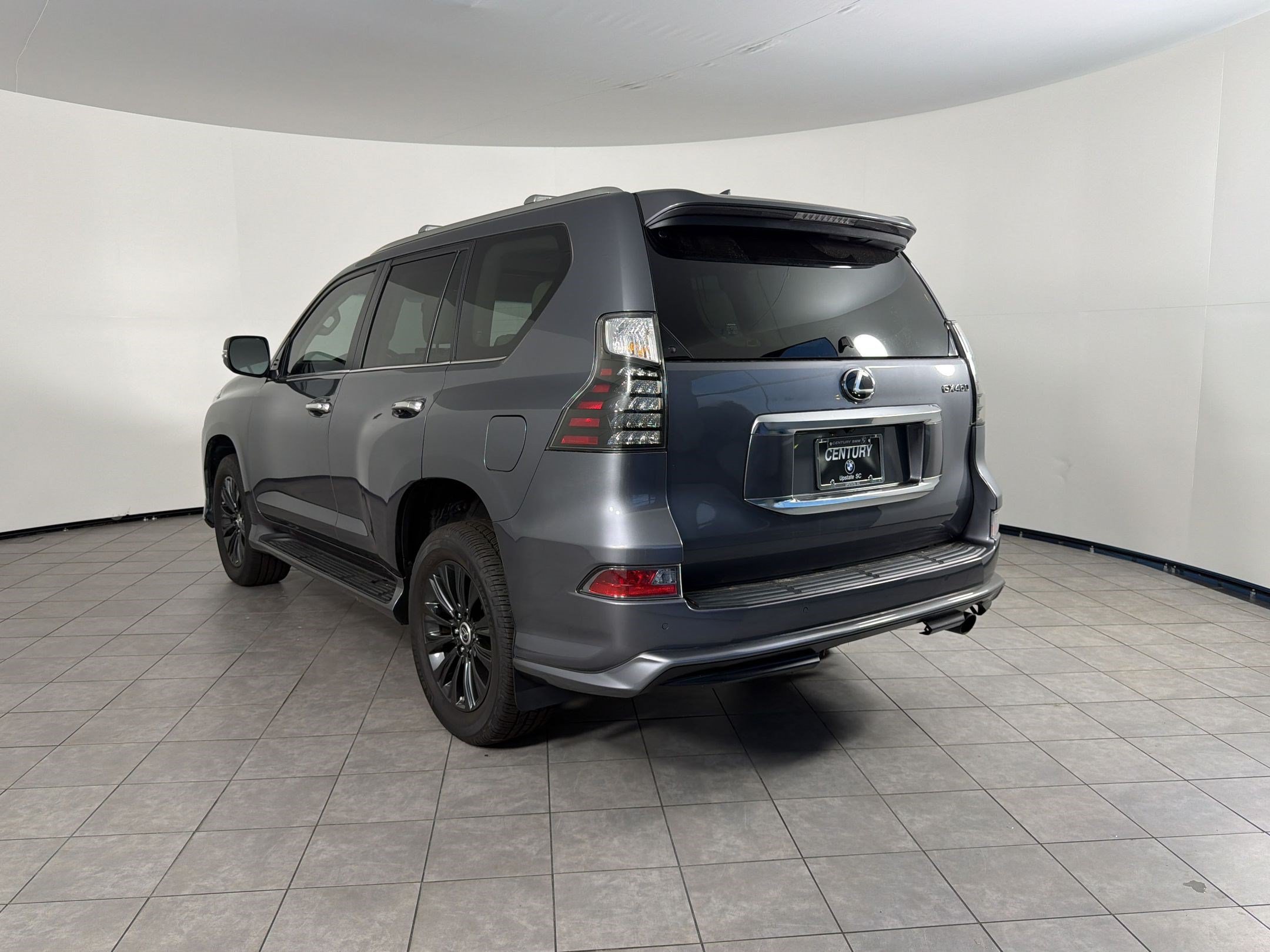 Used 2023 Lexus GX 460 Premium w/ Accessory Package AWD/4WD image 3