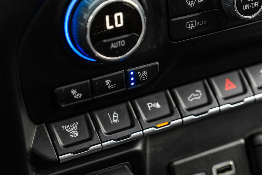 Used 2023 Chevrolet Silverado 3500 High Country w/ Z71 Off-Road Package image 31