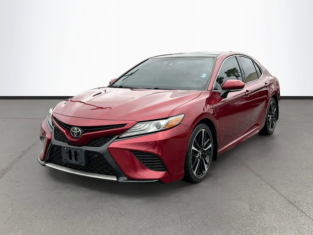 Used 2018 Toyota Camry XSE image 3