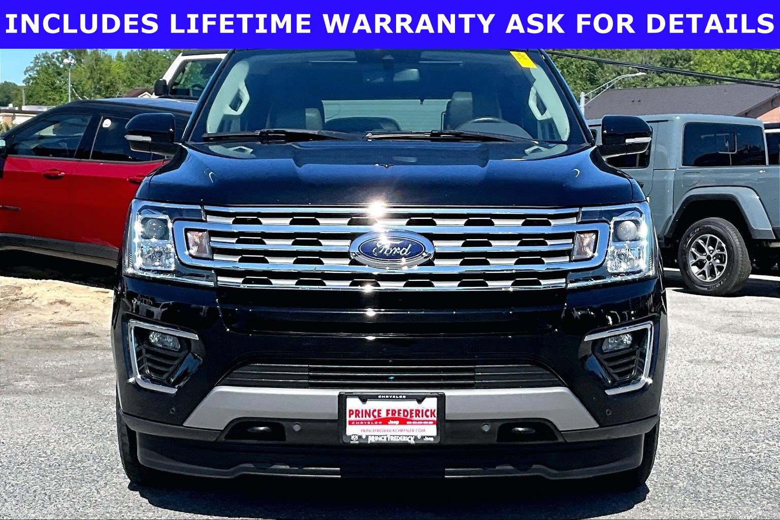 Used 2018 Ford Expedition Limited w/ Equipment Group 301A AWD/4WD image 2