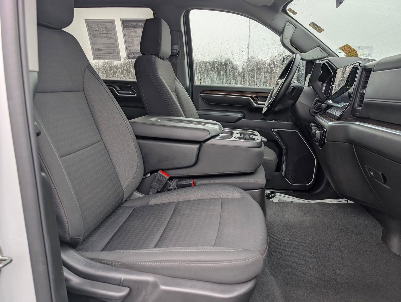 Used 2024 Chevrolet Silverado 2500 LT image 27