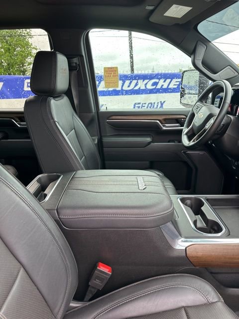Used 2024 Chevrolet Silverado 2500 High Country w/ High Country Premium Package AWD/4WD image 21