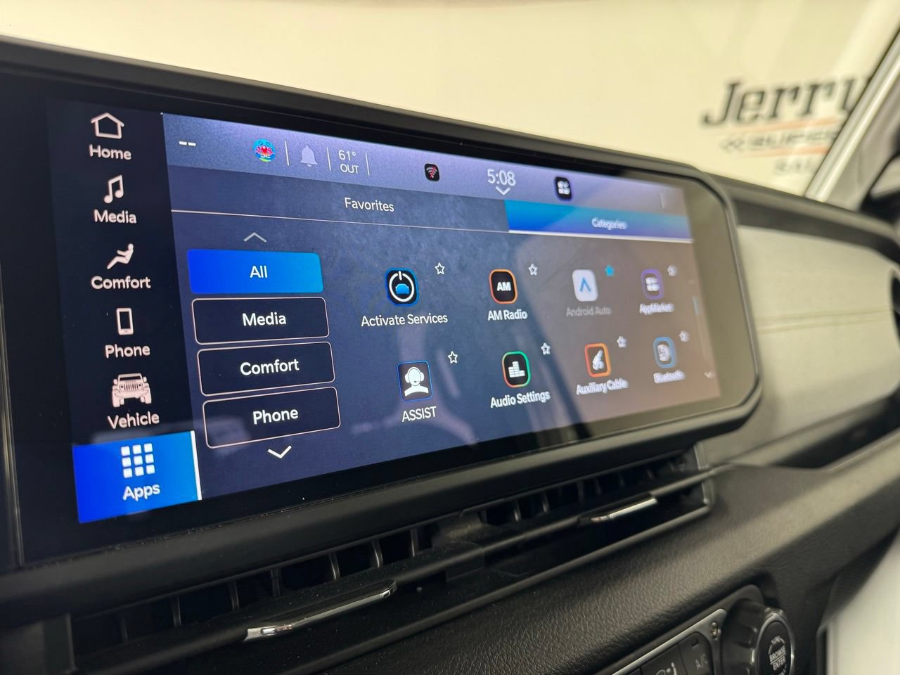 Used 2024 Jeep Gladiator Sport AWD/4WD image 22