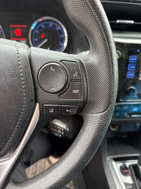 Used 2017 Toyota Corolla LE w/ LE Premium Package w/Moonroof FWD image 14