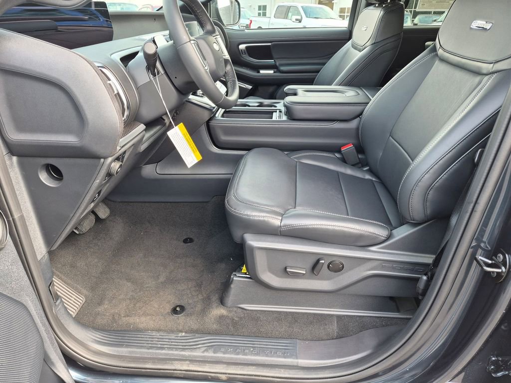 New 2026 Ford Expedition Max Platinum image 17