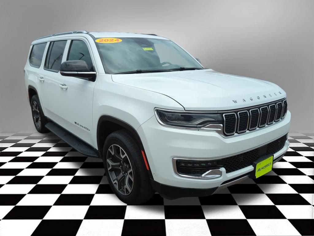 Used 2024 Jeep Wagoneer L Series III w/ Flexible Seating Group AWD/4WD image 10
